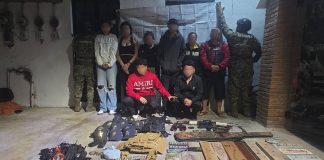 Detienen a ocho en Puerto Vallarta y les aseguran arsenal