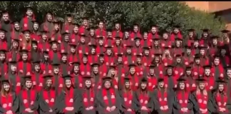 Accidente en la IBERO hoy: Se desploma grada con más de 100 alumnos que posaban para su foto de graduados