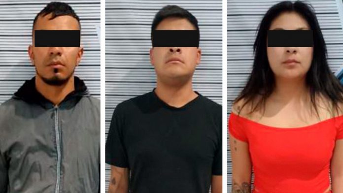 detienen-a-3-presuntos-extorsionadores-en-puebla-cobraban-piso-en-mercado-morelos-102046