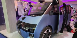 MWC 2026: el taxi que se maneja solo, detecta pasajeros enfermos y en peligro con IA