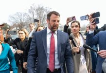 Del rancho al gabinete: él es Markwayne Mullin, el nuevo secretario de Seguridad Nacional de Trump