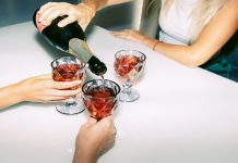 Consumo de alcohol entre mujeres aumenta en México; Poder del Consumidor alerta por el “pink drinking”