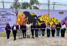 Develan mural conmemorativo por el Día Internacional de la Mujer