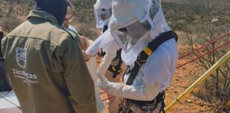 Extraen restos humanos en antiguo tiro de mina usado como fosa clandestina en Zacatecas