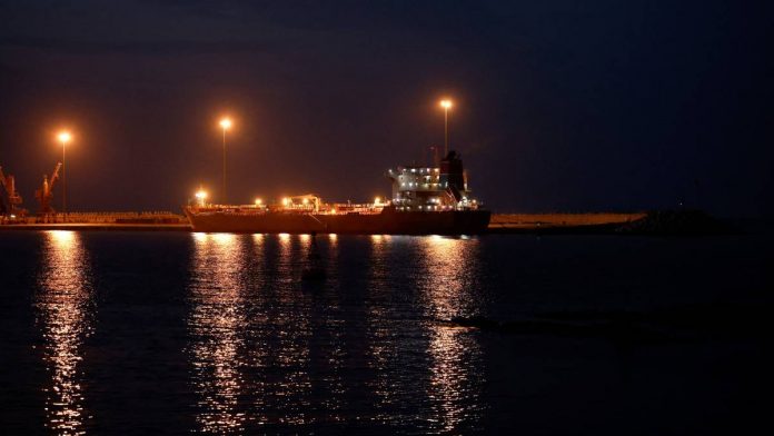 reuters-estrecho-171457