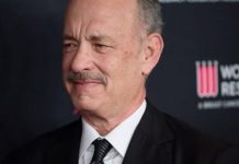 Tom Hanks protagonizará película de beisbol en la que Bad Bunny negocia su participación