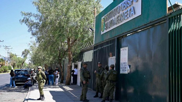 alumno-perpetra-ataque-y-a-sesina-a-supervisora-dentro-de-una-escuela-en-chile-140548