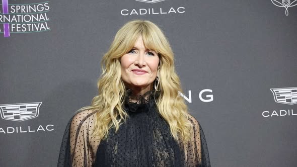Y LAURA DERN
