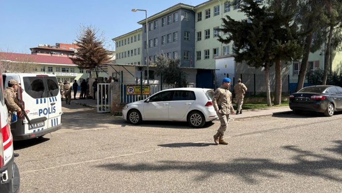 ataque-armado-turquia-secundaria-escuela-082433