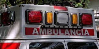 Autobús de pasajeros choca con un árbol en Amealco, Querétaro; hay al menos 9 muertos