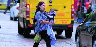 PAN propone ampliar a un año licencia de maternidad con goce de sueldo; reforma contempla casos de adopción