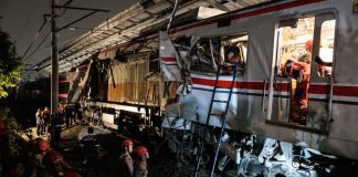 Actualizan en 14 el saldo de muertos tras choque de trenes en Indonesia