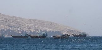 Barco de Corea del Sur sufre una “explosión” e “incendio” en estrecho de Ormuz