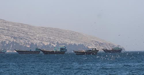 Barco de Corea del Sur sufre una “explosión” e “incendio” en estrecho de Ormuz