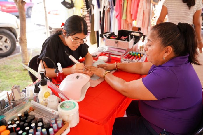 Familias disfrutan con éxito del Bazar edición Día de las Madres impulsado por el Gobierno Municipal