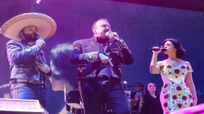 muere-familiar-de-angela-aguilar-105026