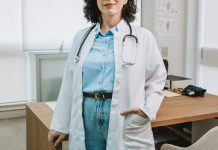 ¿Otra Marilyn Cote? Detienen a mujer que se hacía pasar por química farmacobióloga