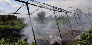Incendian otro centro de tratamiento de ébola en el Congo; huyen 18 casos sospechosos
