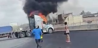 Blindan Jalisco tras enfrentamientos armados y narcobloqueos en límites de Colima y Michoacán