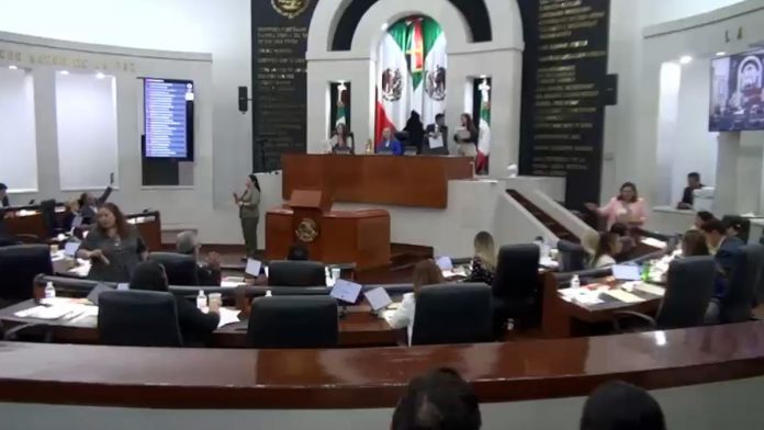 por-unanimidad-congreso-de-slp-deroga-la-ley-esposa-y-abre-gubernatura-2027-a-hombres-y-mujeres-001405