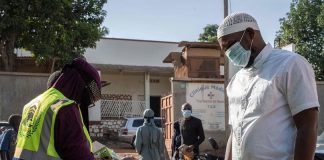 Por ébola, Uganda cierra su frontera con República Democrática del Congo; hay excepciones para equipos de respuesta a la epidemia