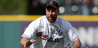 Travis Kelce compra una participación minoritaria en los Cleveland Guardians.