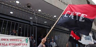 Sección 22 de la CNTE anuncia toma de la Fiscalía de Oaxaca tras desalojo en Mitla; exigen cárcel para alcalde