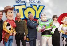 ‘Toy Story 5’ emociona a fans de todas las edades con el regreso de Woody, Buzz y Jessie
