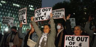 Nueva York prohíbe a ICE actuar en escuelas e iglesias sin orden judicial; busca blindar a migrantes y frenar “abuso de poder”