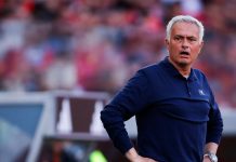 ¡Mourinho firma su contrato con el Madrid!
