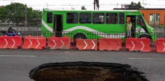 Se forma tremendo socavón en Tlaquepaque, Jalisco