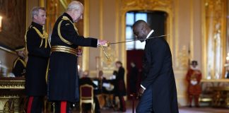 Actor Idris Elba es nombrado caballero del Imperio Británico