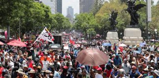 La CNTE seguirá con bloqueos; buscan hoy reunión con autoridades