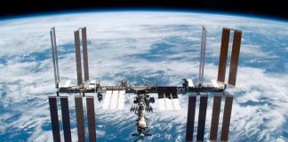 NASA prepara a tripulación de la Estación Espacial Internacional para posible evacuación; reporta fuga de aire