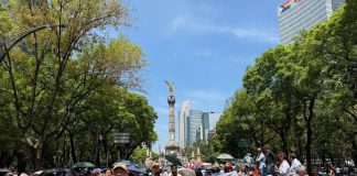 Sheinbaum reconoce a maestros en medio de protestas de la CNTE; destaca papel de la escuela pública