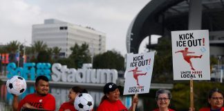 Empleados del SoFi Stadium de Los Ángeles acuerdan irse a huelga durante el Mundial; rechazan presencia del ICE en el recinto