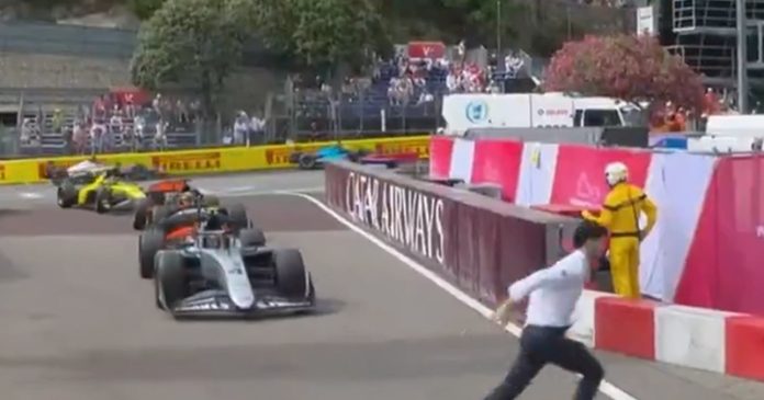 Y F1