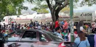 CNTE bloquea planta de Pemex en Chiapas