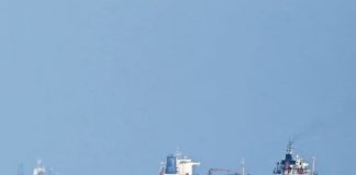 EEUU sacó del estrecho de Ormuz 100 millones de barriles de crudo, dice Trump; fue gracias a operativo “secreto”