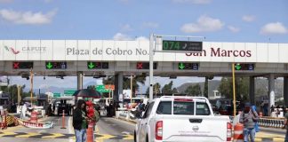 CNTE cumple 15 días de huelga y realiza nueva jornada de protesta con liberación de casetas
