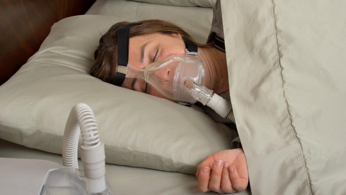 Apnea del sueño afecta más a mujeres y podría pasar desapercibida, revela estudio
