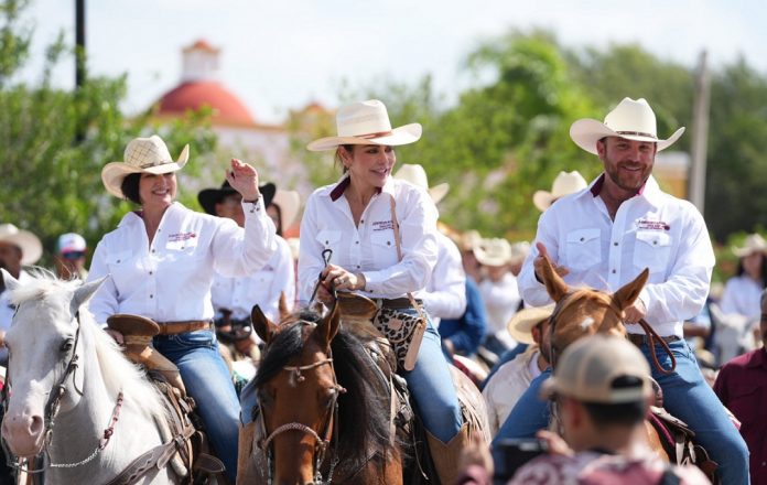 Fortalece Carmen Lilia Canturosas lazos de hermandad con Nueva Ciudad Guerrero; se une a tradicional Cabalgata de San Juan