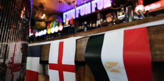 Pubs en Reino Unido podrán permanecer abiertos hasta las 5:00 de la mañana por el partido entre Inglaterra y México