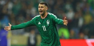 Santiago Giménez habría sufrido un esguince en el tobillo en el México vs Inglaterra