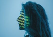 Tilly Norwood, la actriz hecha con inteligencia artificial que desafía a Hollywood, tendrá su primer protagónico