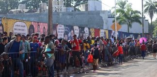 Bancarizan a 12 mil refugiados en México; empresas reportan menor rotación y mayor productividad