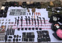Localizan campamento con 180 mil dosis de cristal y arsenal en El Rosario, Sinaloa