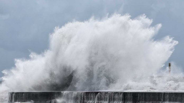evacuan-a-dos-millones-en-china-por-tifon-081852