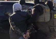 Secretario de Seguridad de EE.UU. recula sobre redadas del ICE contra inmigrantes; “que tengan todas las opciones”