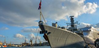 Argentina protesta por movimientos de un buque de guerra británico cerca de las islas Malvinas